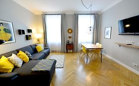 Exclusive & Top Equipped, 10 Min From The Centre